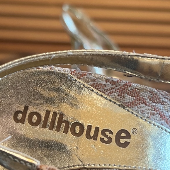 GOLD BROCADE SHOES - Picture 3 of 4